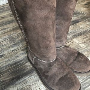 UGG classic dark brown tall boots size 5